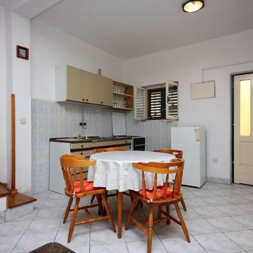 Nyaralóház A Tenger Mellett Murter - 5092