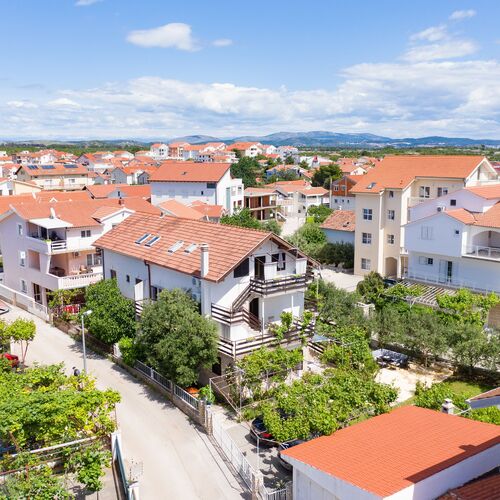 Apartmanok Parkolóhellyel Vodice - 15228  2