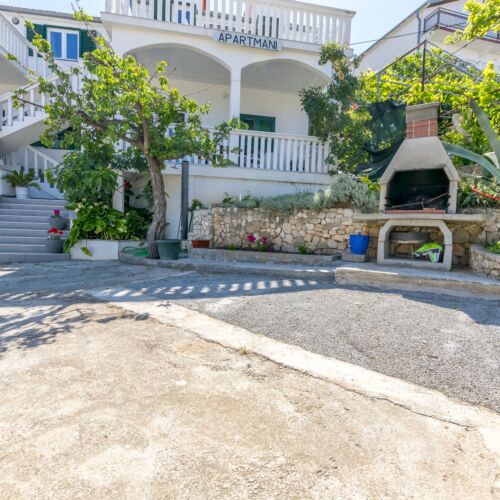 Apartments Olivera Rogoznica  4