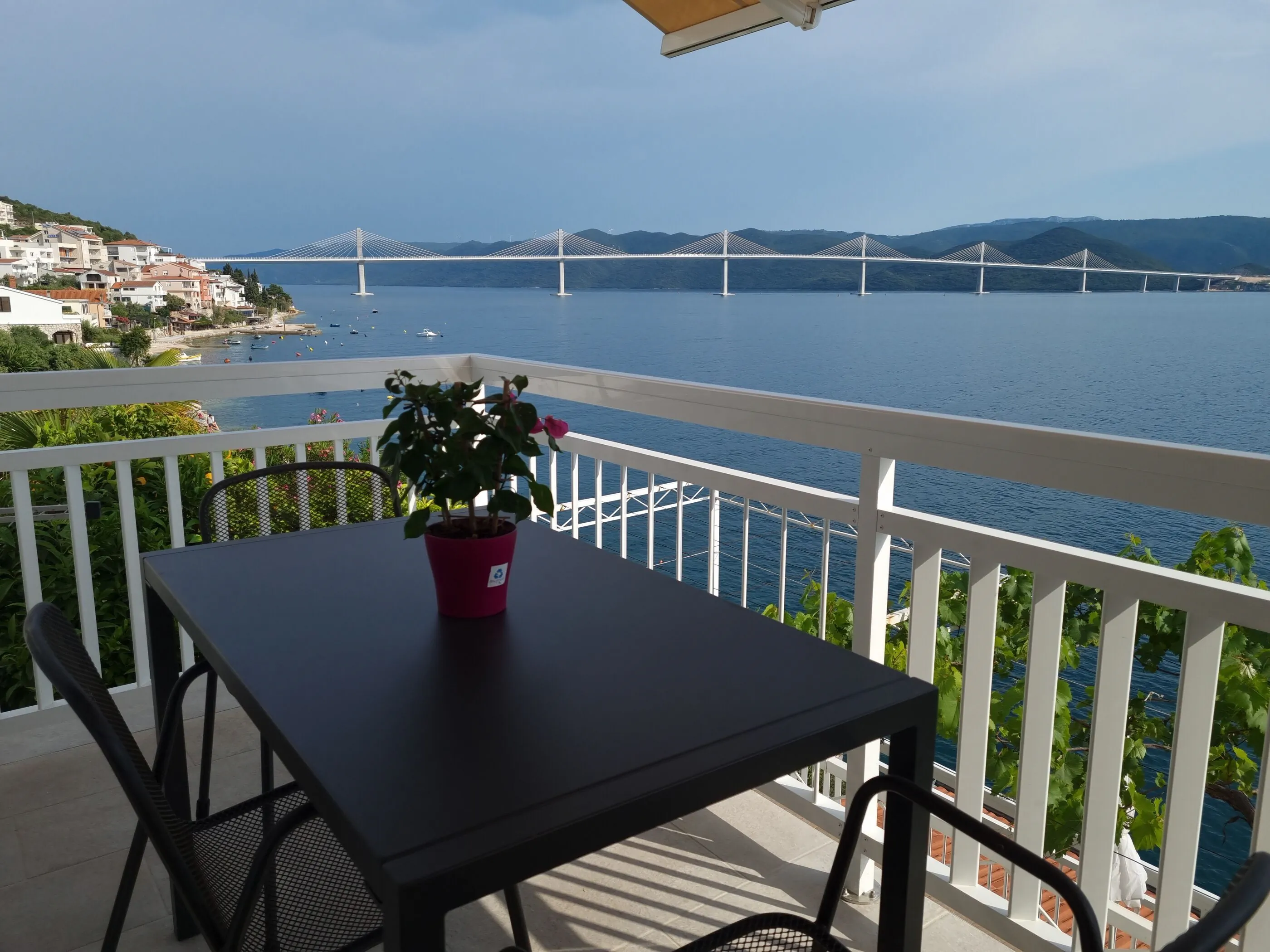 Apartments Vesna Komarna