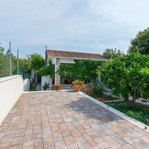 Apartment Alda Murter