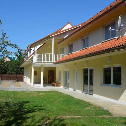 Villon Apartmanhz Balatonlelle 