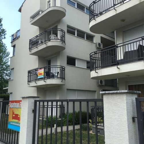 Dóra Wellness Apartman Siófok   3