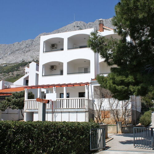 Apartmanok A Tenger Mellett Medici, Omis - 1046 Medići  3