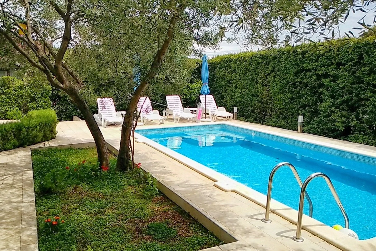 Apartments With Swimming Pool Mavarštica, Čiovo - 2053 Mavarštica