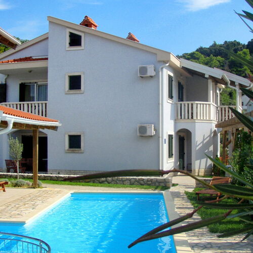 Apartmanok Családok Részére Medencével Palit, Rab - 3210 Palit  2