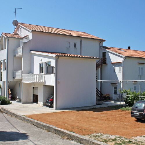 Apartmanok és Szobák Parkolóhellyel Palit, Rab - 5039 Palit  2