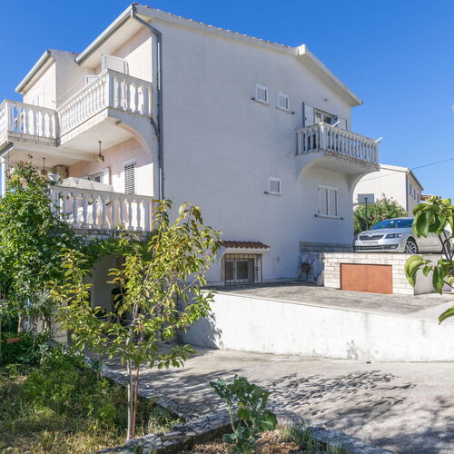 Apartment and Rooms Radojka Primosten  2