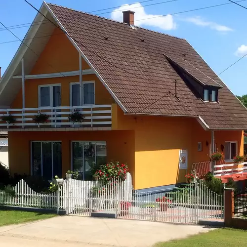 SeSil Apartman Pusztavám