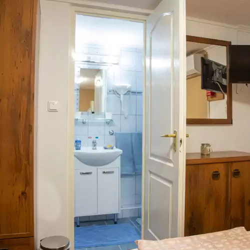 Erika Mini Apartman Gyula 005 kép