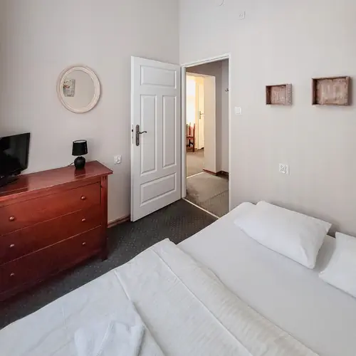 Pok&oacute;j trzyosobowy 