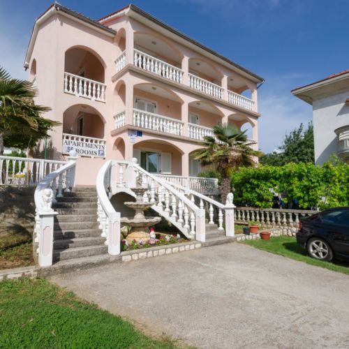 Apartments Borka Lopar  4