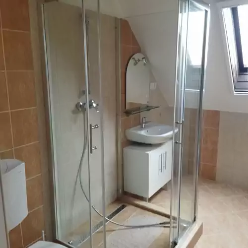 Családi Nyaralóház Balatonmáriafürdő 003 kép