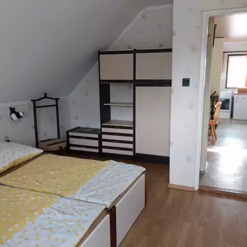 Családi Nyaralóház Balatonmáriafürdő 011 kép