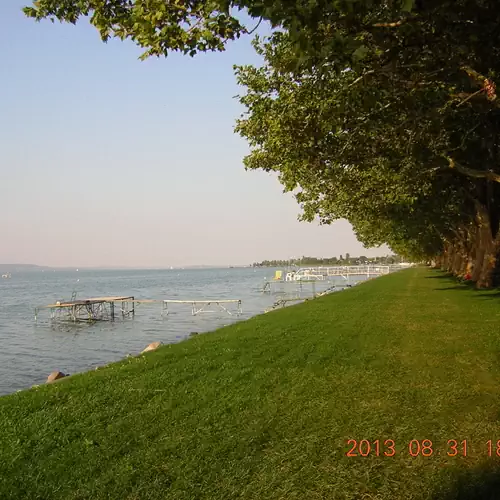 Rózsa Nyaralóház Balatonboglár 025 kép