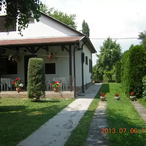 Rózsa Nyaralóház Balatonboglár 003 kép