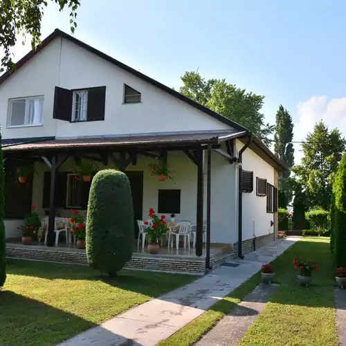 Rózsa Nyaralóház Balatonboglár 004 kép
