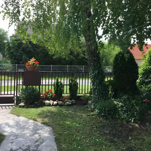 Rózsa Nyaralóház Balatonboglár 017 kép