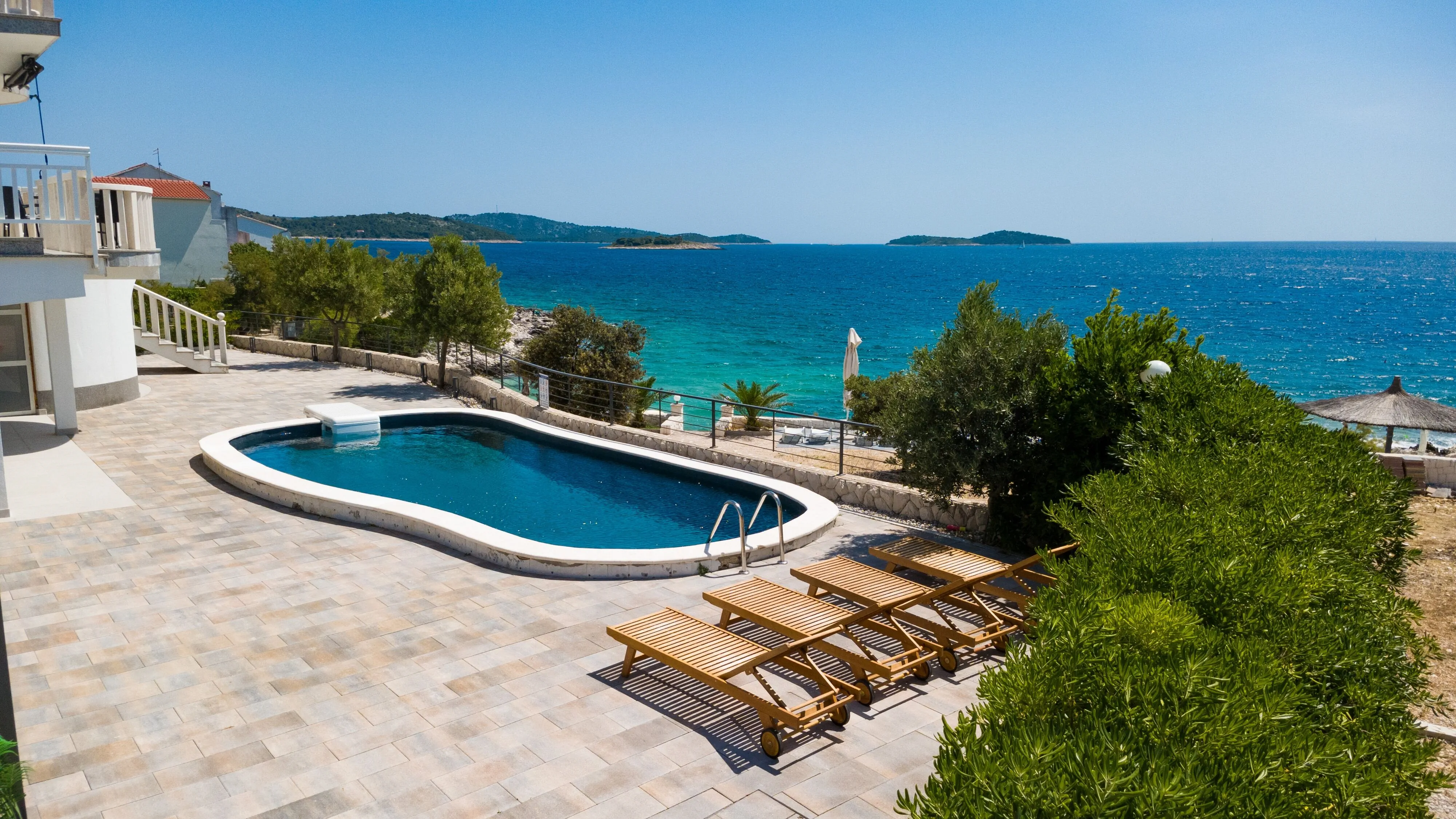 Family-friendly Apartments With Swimming Pool Zečevo Rtić, Rogoznica - 8366 Zečevo Rtić