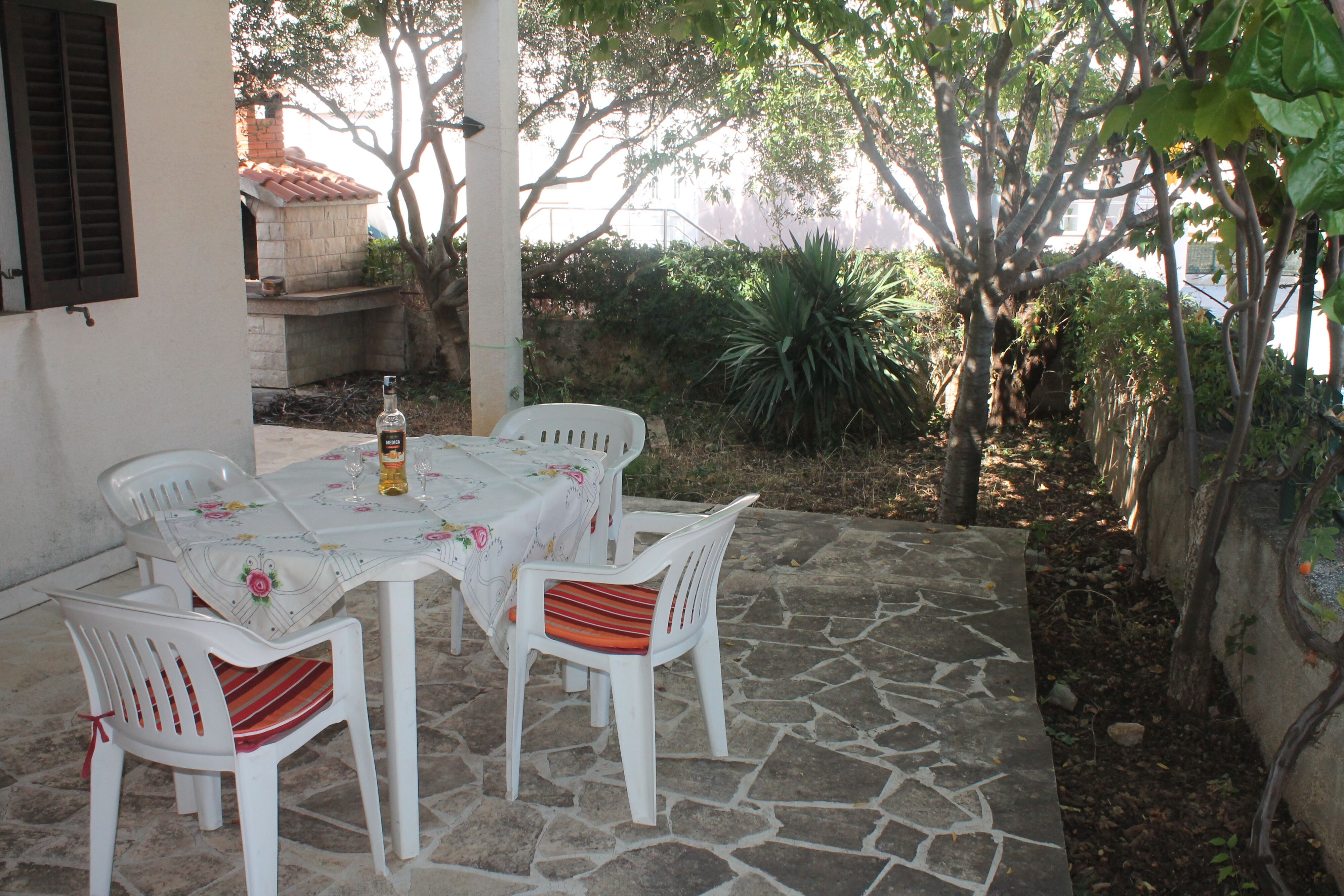 Apartmanok Parkolóhellyel Businci, Ciovo - 14010 Bušinci