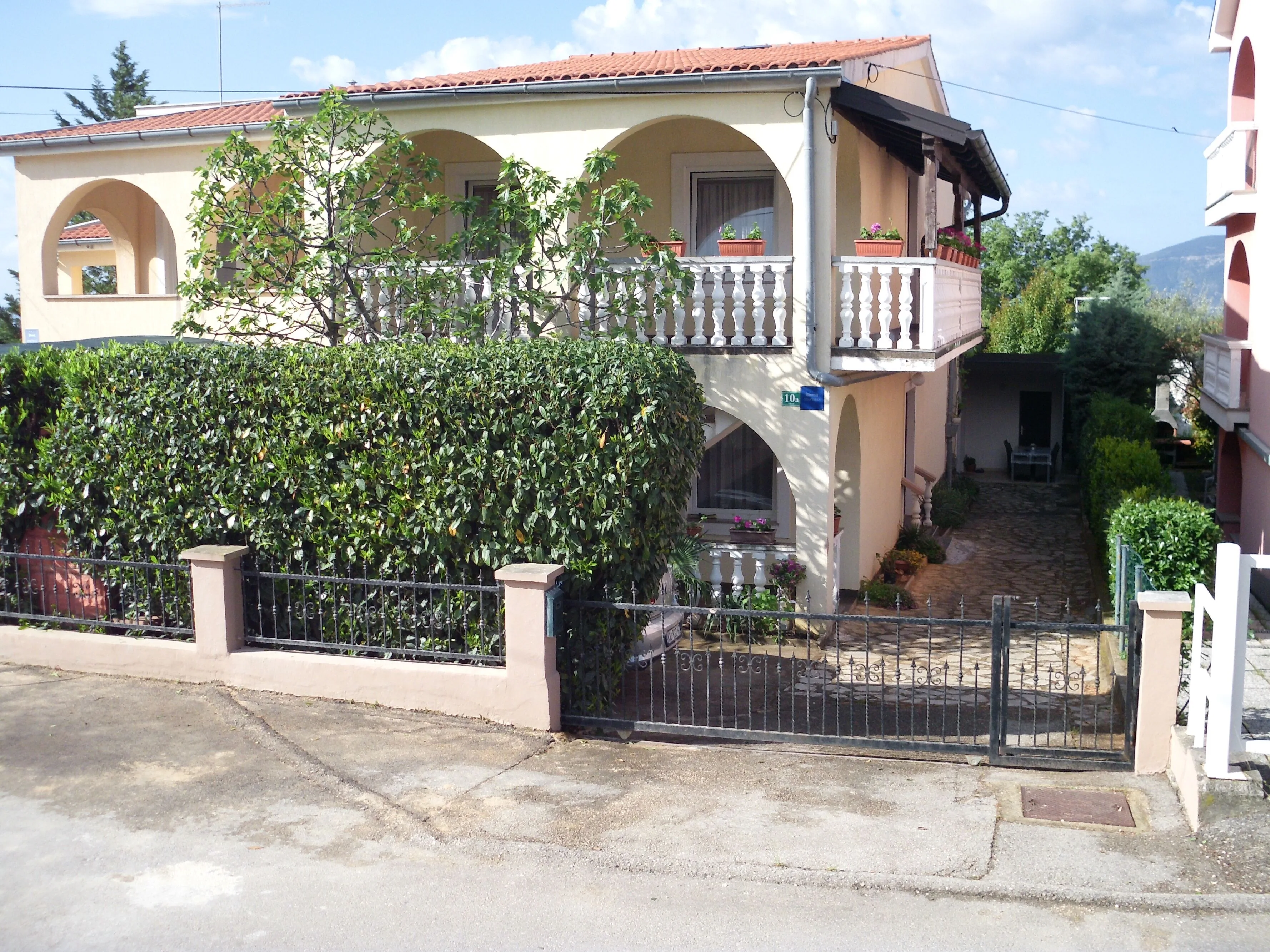 Apartments With Parking Space Pinezići, Krk - 15269 Pinezići