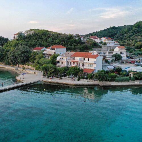 Apartmanok A Tenger Mellett Kampor, Rab - 15310 Kampor  2