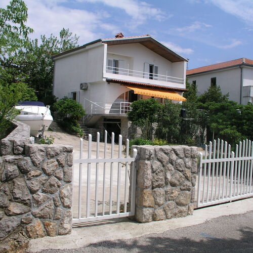 Apartmanok Parkolóhellyel Krk - 15331  4