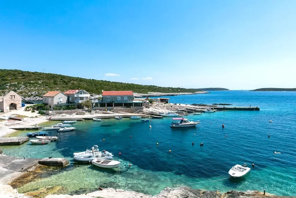 Apartments By The Sea Rukavac, Vis - 15369 Rukavac