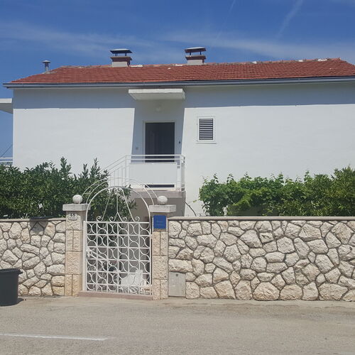 Apartmanok és Szobák Parkolóhellyel Hvar - 15378  2