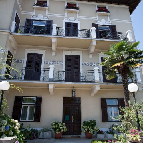 Apartmanok Parkolóhellyel Lovran, Opátia - Opatija - 15424 Lovran  2