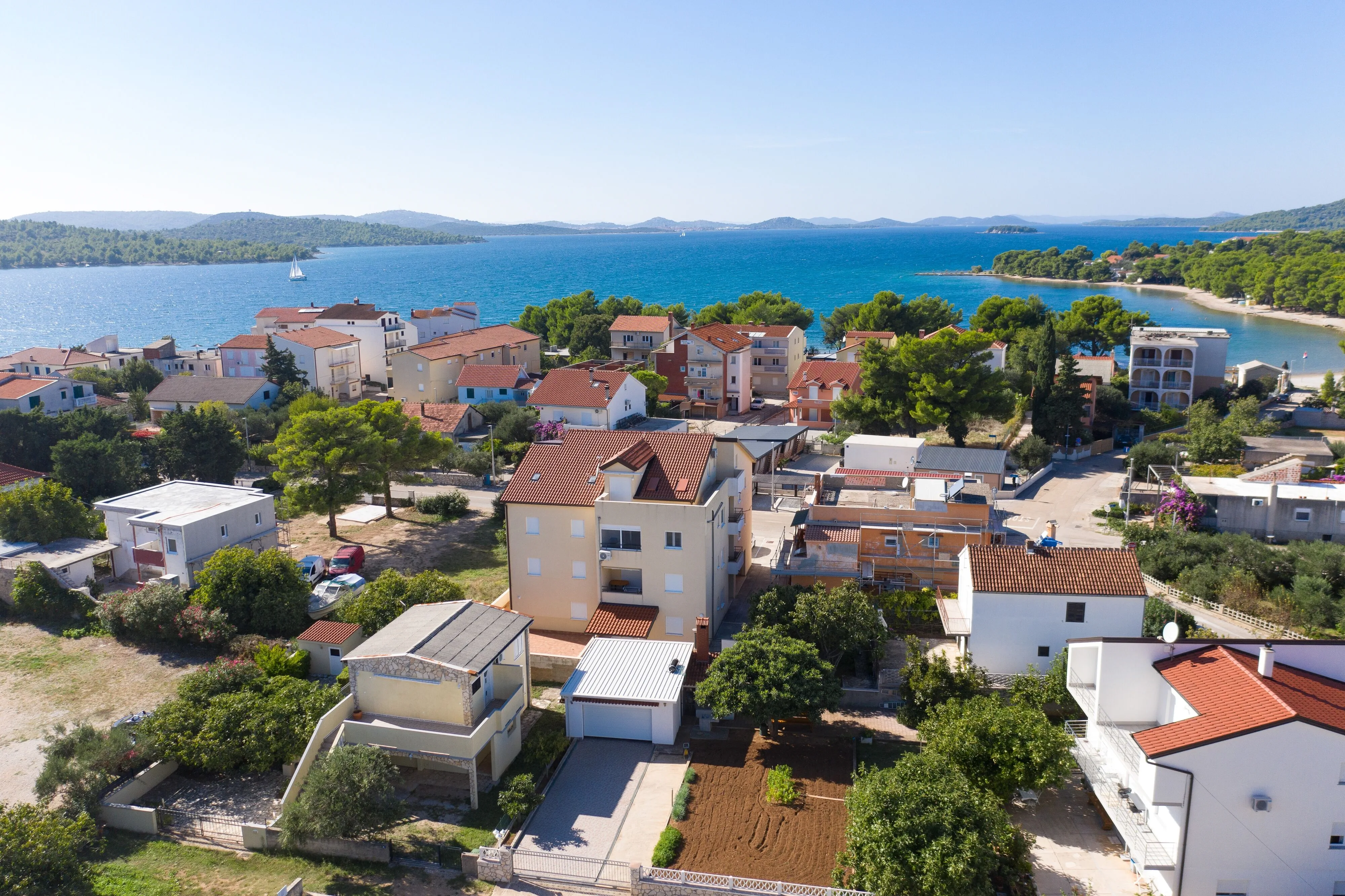 Apartmanok A Tenger Mellett Pirovac, Sibenik - 15659 Pirovac