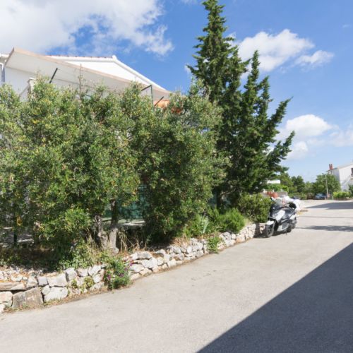Apartments Ksenija Primosten  2