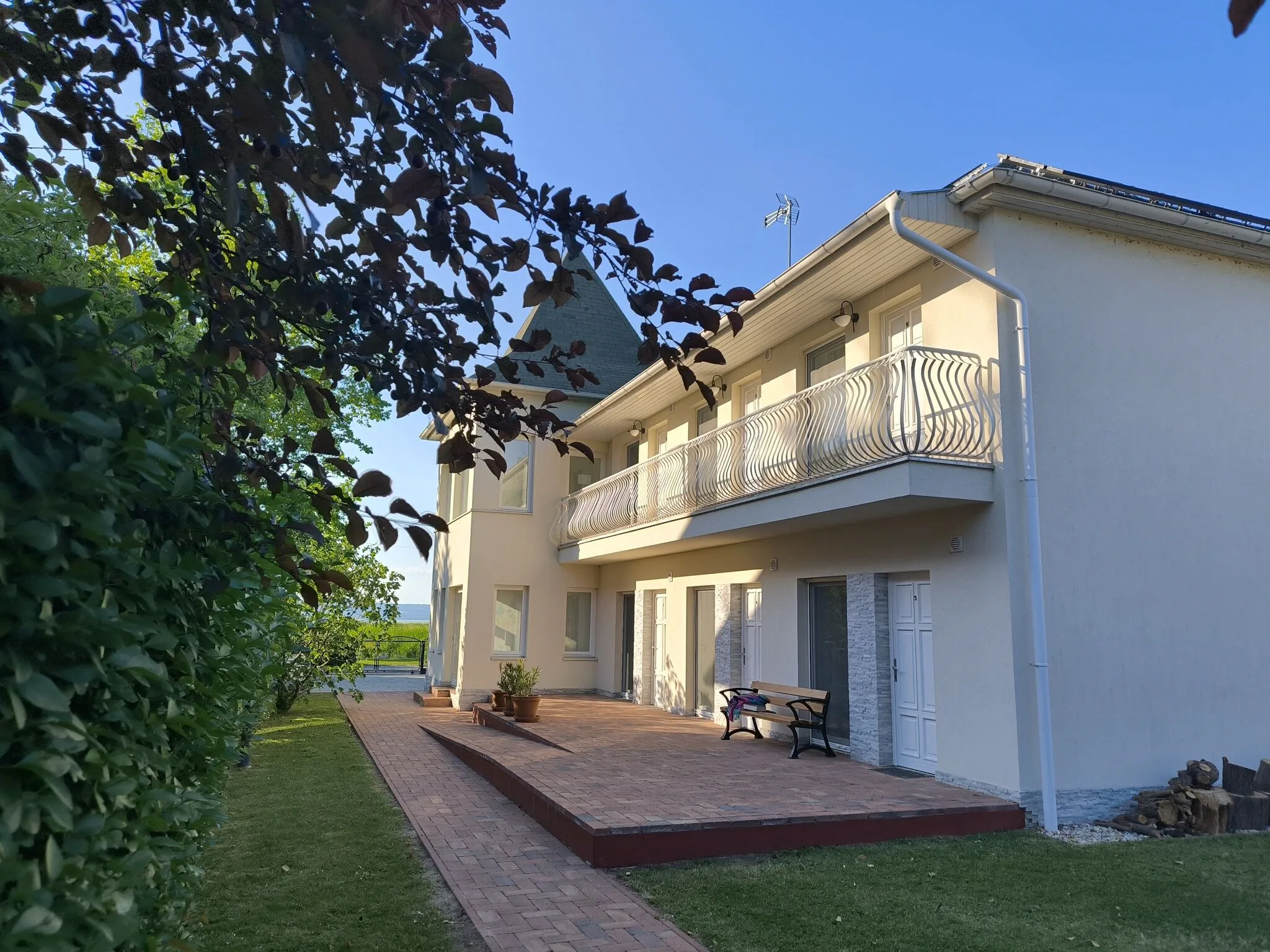 Angele Pihenőház Balatonszárszó