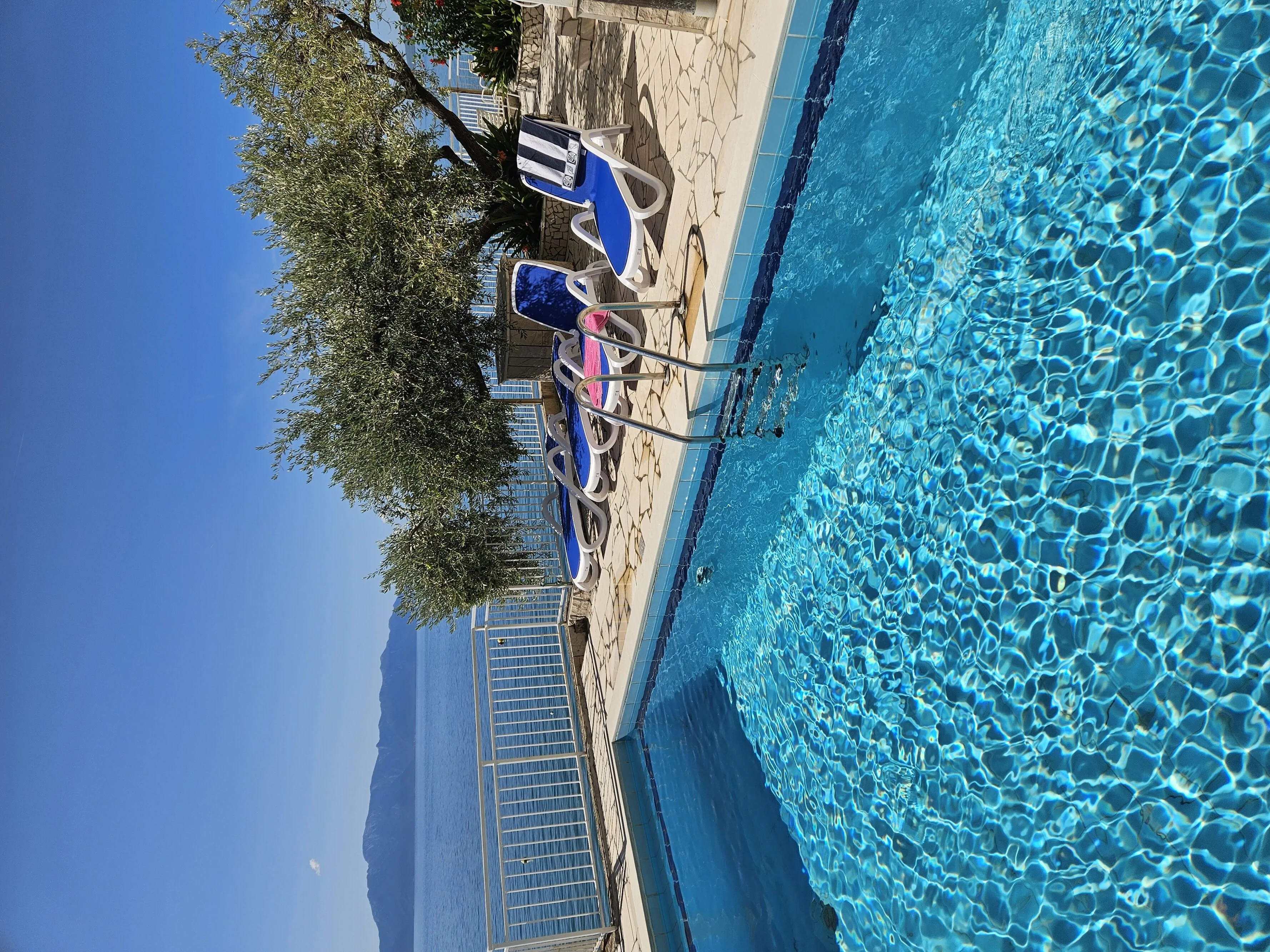 Apartments And Rooms With A Swimming Pool Brist, Makarska - 15620 Brist