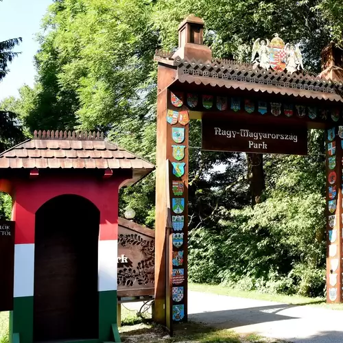 Királyszállás Nagy-Magyarország Park Panzió és Szabadidőközpont Isztimér-Várpalota 002 kép