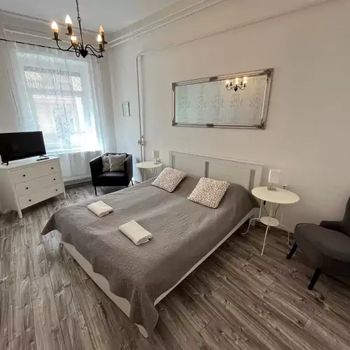 Pacsirta Apartmanház Eger