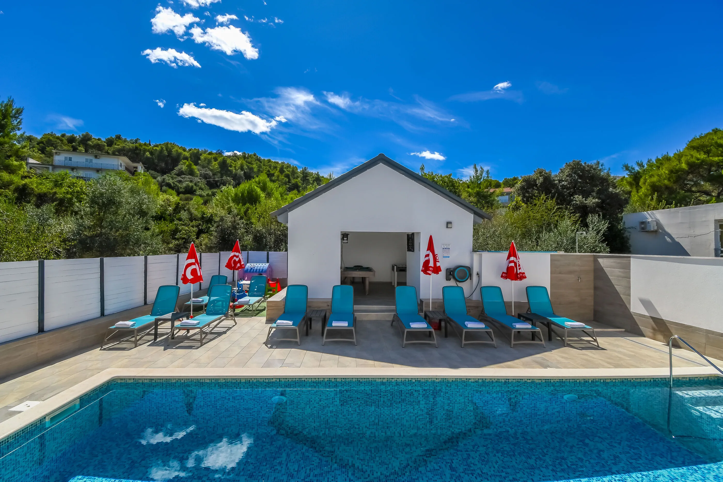 Apartments Villa Niko Arbanija