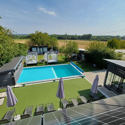 VelenceSun Medencés Apartmanház Velence