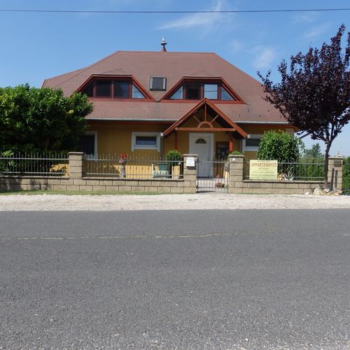 Biro Apartman Balatongyörök  2
