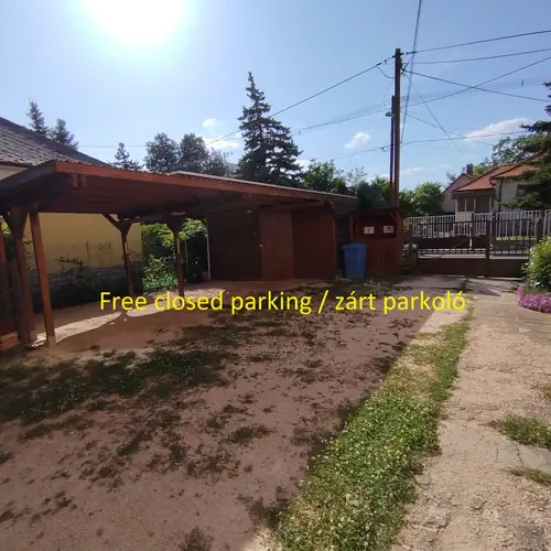 Z&aacute;rt parkol&oacute;