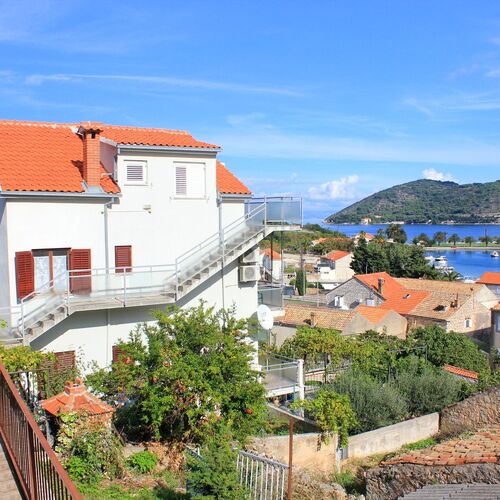 Apartmanok A Tenger Mellett Vis - 2428  2