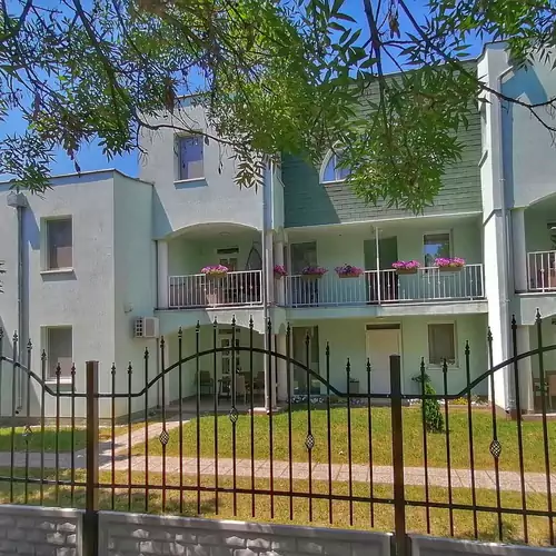 Harangvirág Apartmanház Siófok 004 kép