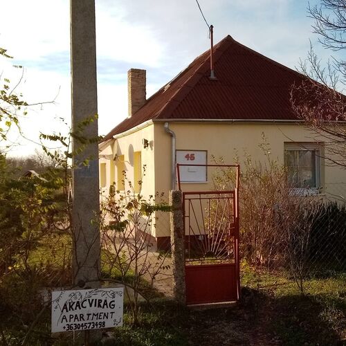 Akácvirág Vendégház Ács Vaspuszta
