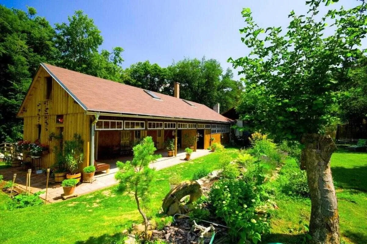 Na samotě U Včelína Lančov