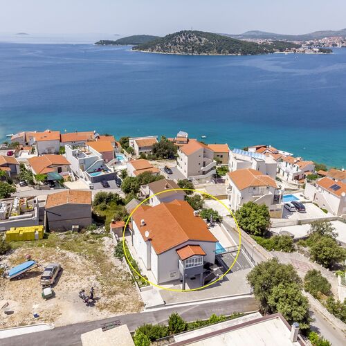 Apartments Katic Razanj