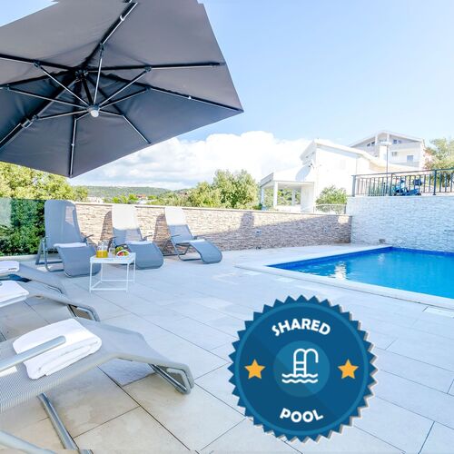 Apartments Katic Razanj