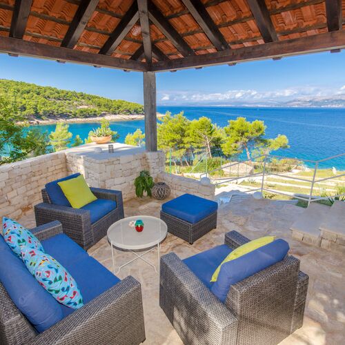 House Romantica Postira