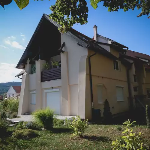 Kastélykert Apartman Kőszeg 004 kép