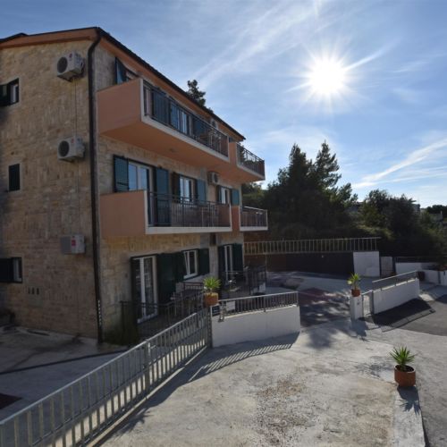 Apartments Vila Ivan Omis  2