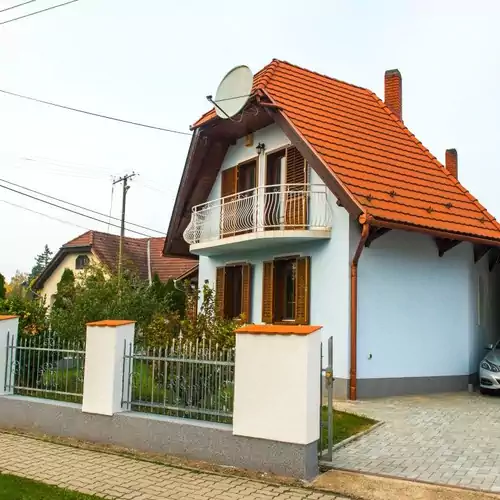 Bonita Apartmanház Balatonmáriafürdő 007 kép